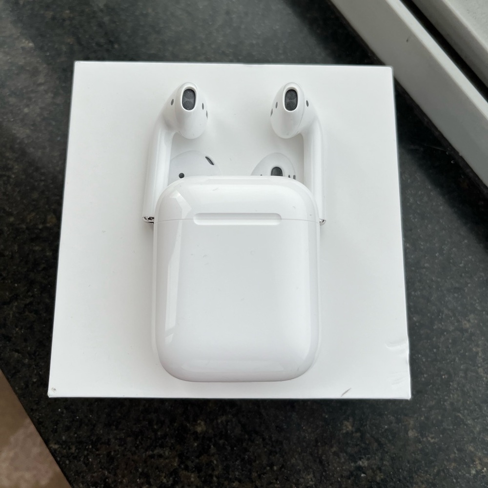 Apple AirPods 2nd generation